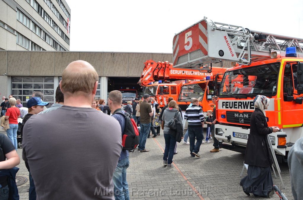 Tag der Offenen Tuer BF Koeln Weidenpesch Scheibenstr P683.JPG